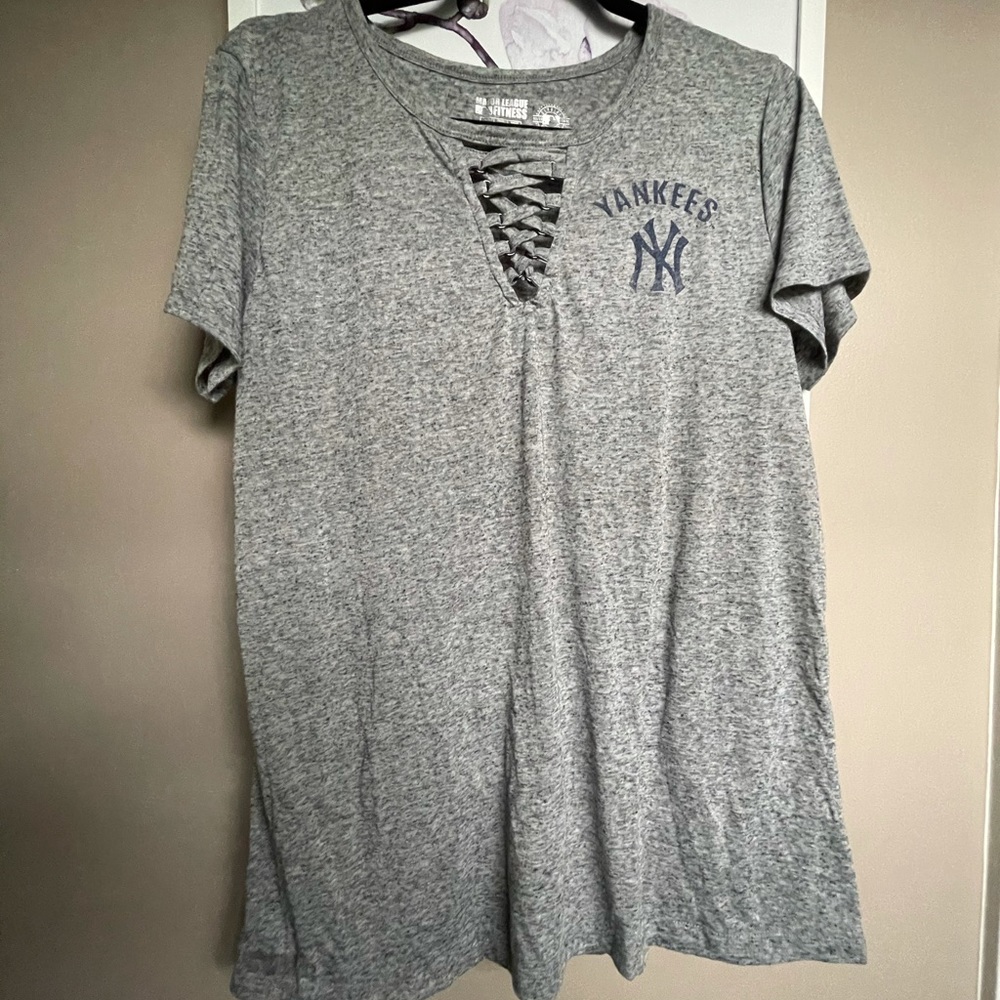 NY Yankees T-shirt NWT